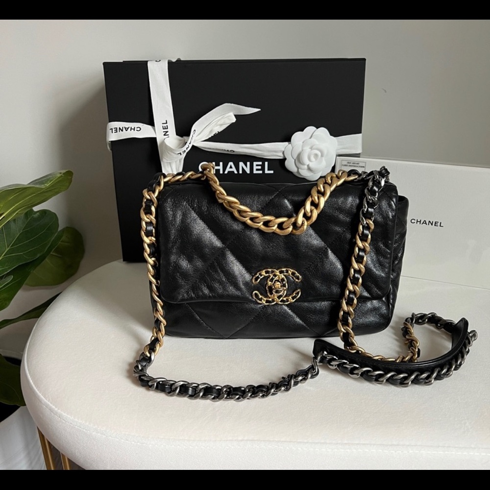 Chanel 19 Small Goatskin
